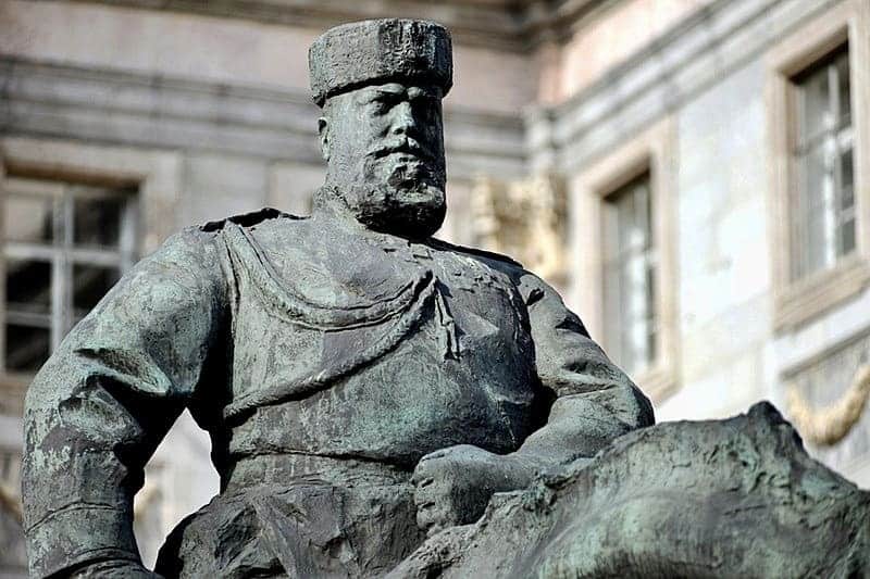 detail-of-the-monument-to-alexander-iii-in-st-petersburg